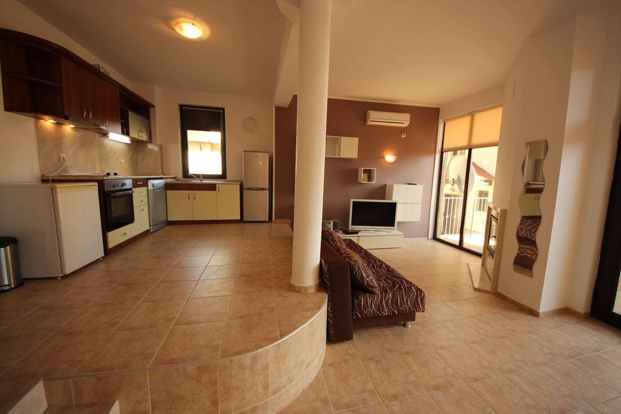 Menada Sunny Hill Villa Kosharitsa Exteriér fotografie